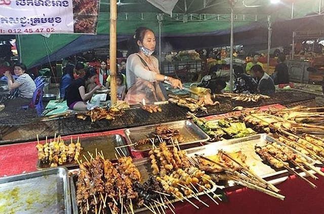 Night Street Tour in Siem Reap