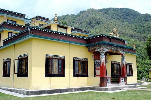Day Hike to Nagi Gompa