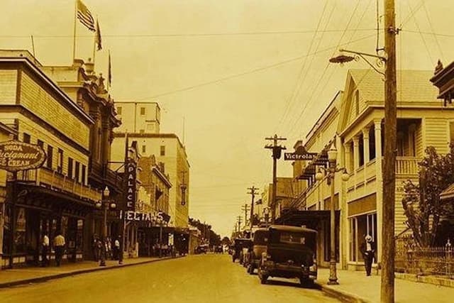 Key West Historic Bahama Village & Hemingway Heritage