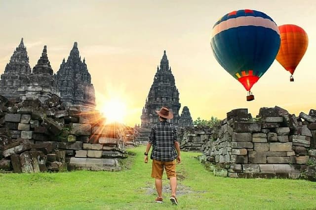 Borobudur Climb To The Top, Prambanan Temple And Ramayana Ballet