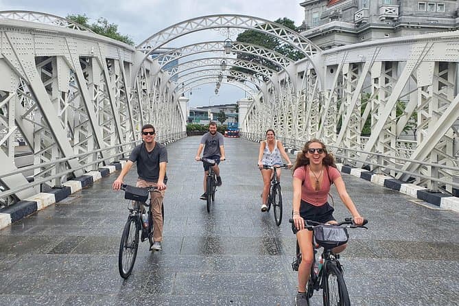 Best Singapore Bike Tours: Explore City Gems on Two Wheels