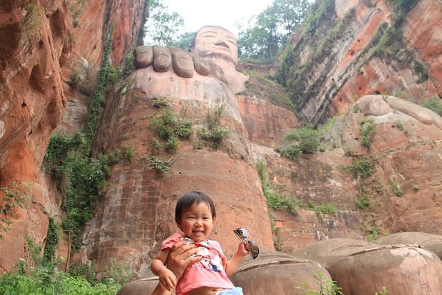 1-Day Leshan Giant Buddha and Huanglongxi old town Private Tour from Chengdu