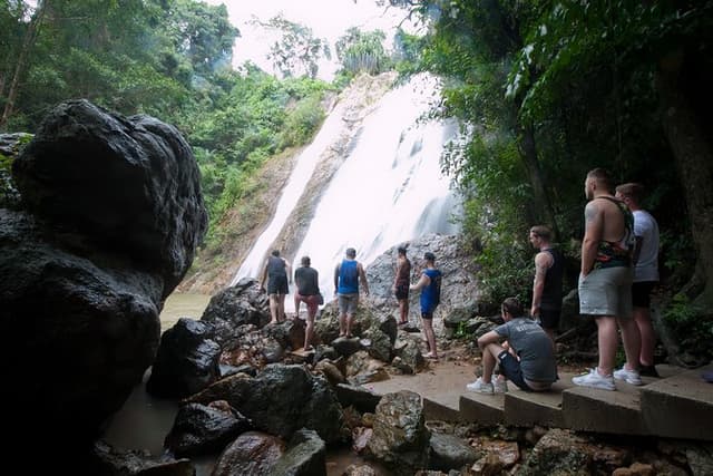 Koh Samui Sightseeing Tour by Minivan
