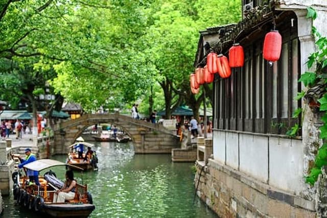 Tongli Water Town Self-Guided Tour with Private Transfer from Shanghai