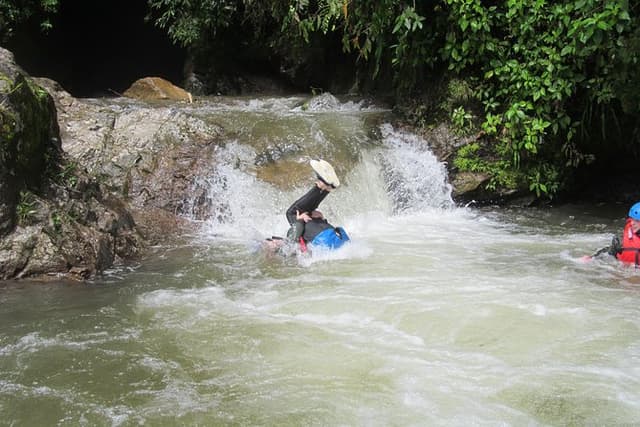 Canyoning - Cashaurco Special offer for Holidays. For a day -Puyo