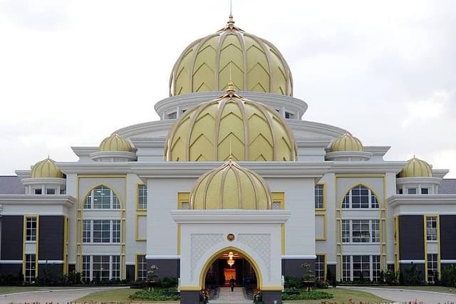 Putrajaya, Batu Caves And Kuala Lumpur Full-day City Tour