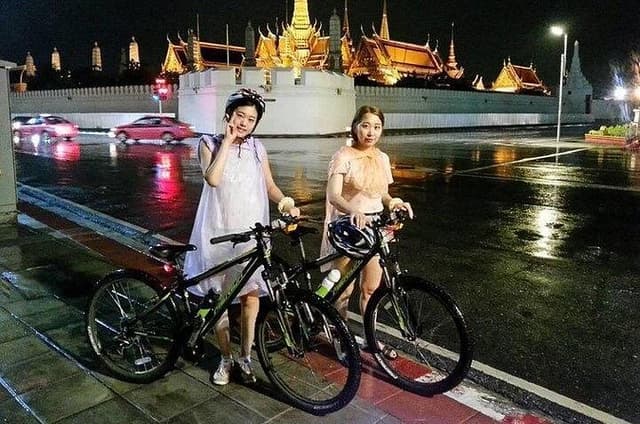 Bangkok City Culture Bike Tour with Local Market and Lunch