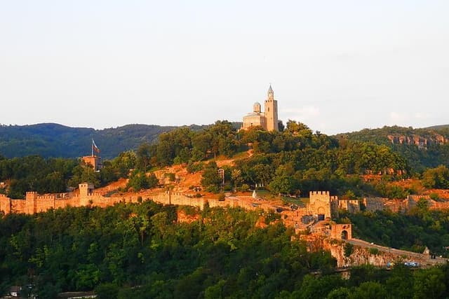 Northern Bulgaria from Bucharest - Day Trip to Veliko Tarnovo