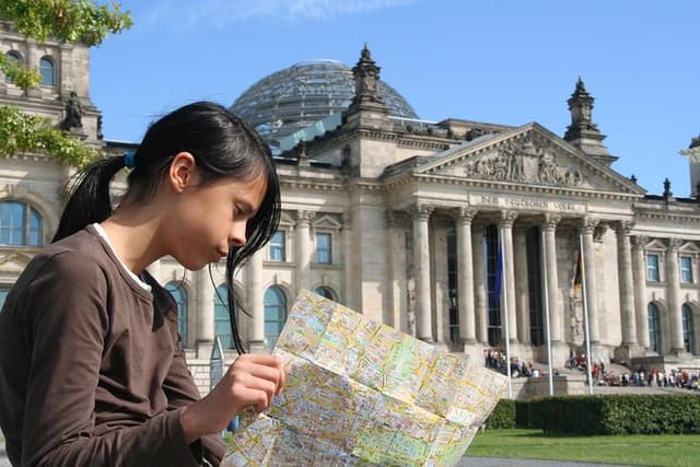 Highlights of Berlin Walking Tour incl. Brandeburg Gate