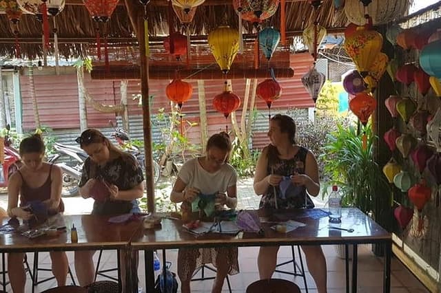 Tour to Tra Que Vegetable Village, Silk Weaving & Lantern Making Class