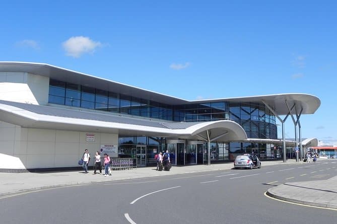 Reliable Private Transfers: Arrive in Style in Guernsey