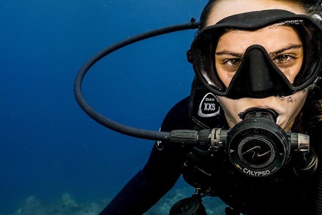 Open Water + Advanced Course - Premium Certifications Package in Nusa Lembongan