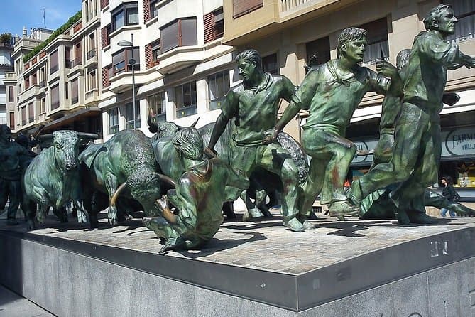Compare Best Pamplona City Tours from San Sebastian