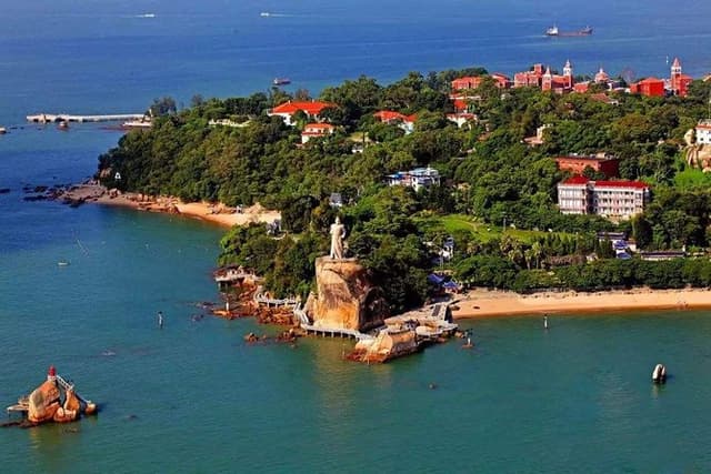 1-Day Xiamen City Highlights and Gulangyu Island Private Tour
