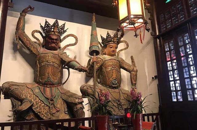 Full-Day Old Shanghai City Lifestyle and Culture Private Tour