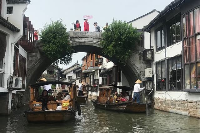 Shanghai Private Layover Tour of Zhujiajiao Ancient Town the Bund and Xintiandi