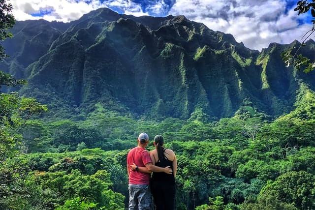 5 Hour Romantic Hawaii Jeep Tour