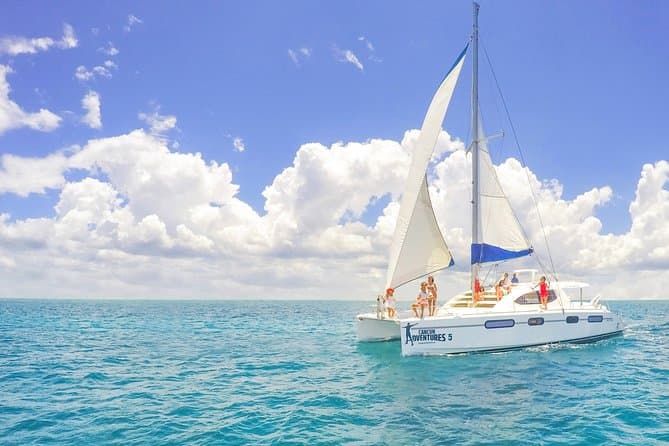 Isla Mujeres Catamaran Tour: Playa del Carmen to Paradise