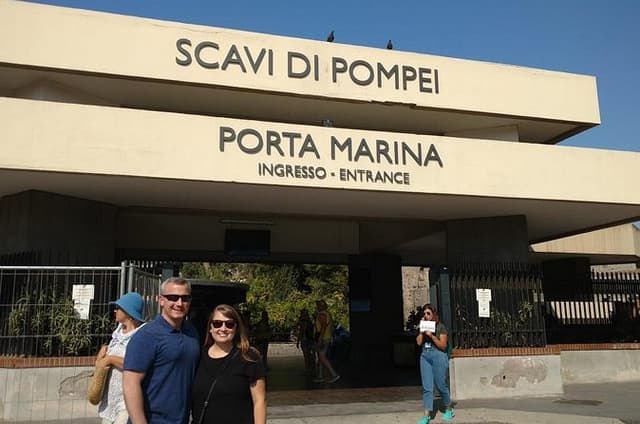 Pompeii and Herculaneum SkipTheLine with Lunch&WineTasting from Rome