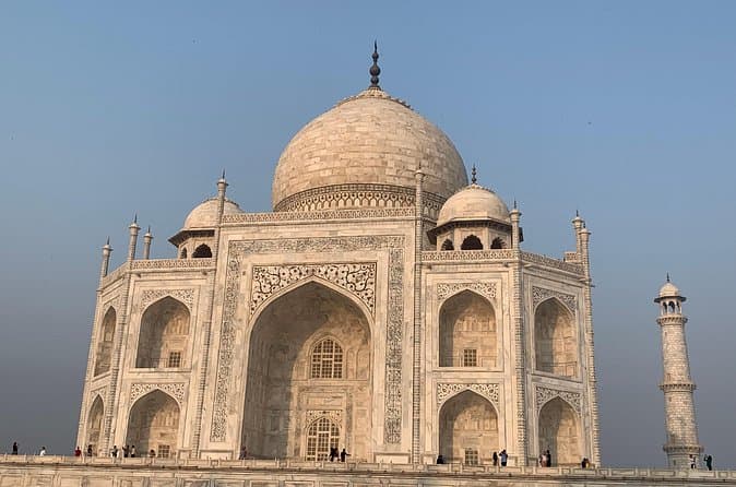 Compare Best Taj Mahal Tours from Pune