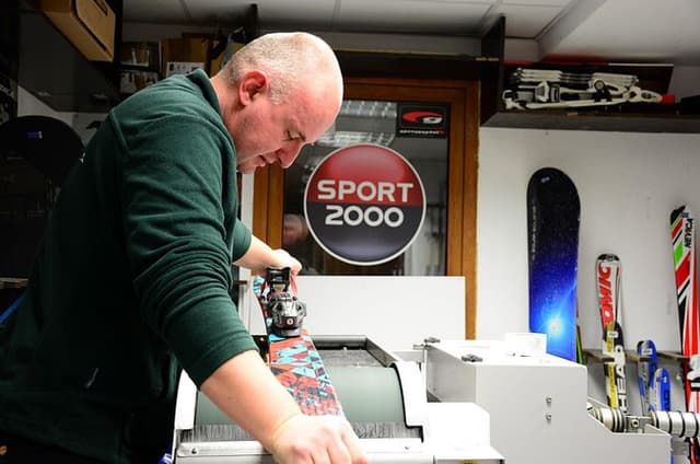 Ski and Snowboard Equipment servicing in Bansko