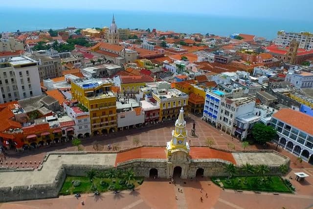 Street Food Tour in Cartagena Walled City and Getsemani