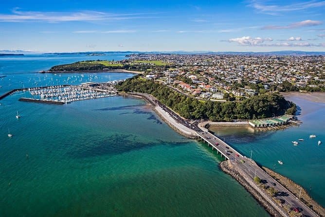 Top-Rated Auckland Shore Excursions & Coastal Tours