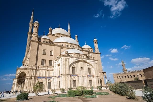 Amazing Full Day tour Egyptian Museum, Citadel of Saladin and Old Cairo