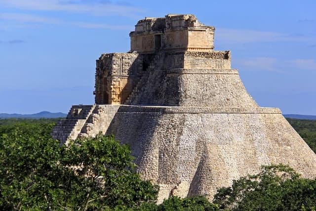 Uxmal and Kabah Ruins Tour from Merida with Lunch
