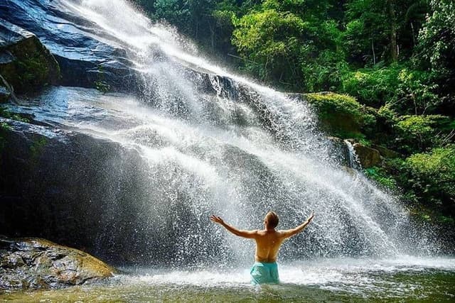 Cultural & Nature Day Tour: Batu Caves, Templer Park & Waterfalls