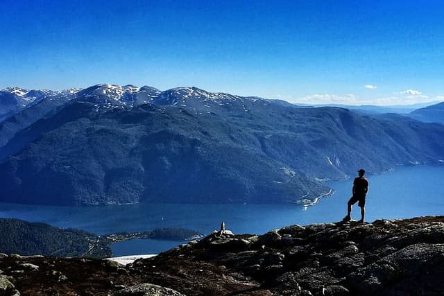 Private Full-Day Round Trip from Oslo to Sognefjord via Flåm Railway