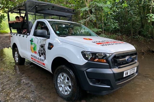 4x4 Moorea Safari Tours : With Hotel transfers