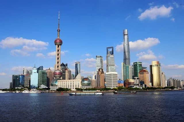 Private Tour: Best of Shanghai Day Tour including Jade Buddha Temple & Bund, etc