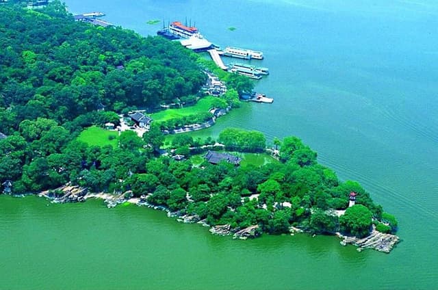 Wuxi Self-Guided Day Tour from Shanghai by Private Car