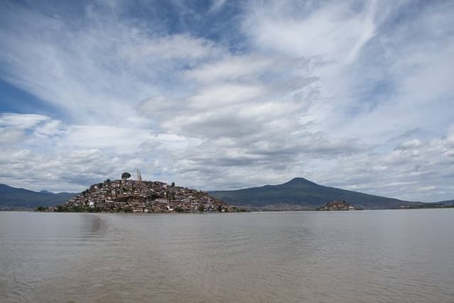 Pátzcuaro Tour From Morelia
