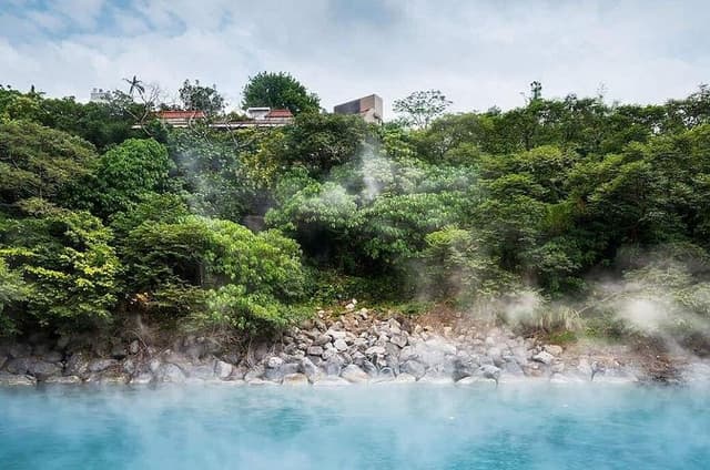 Bath of the Gods Hot Spring Tour at Beitou, Taipei