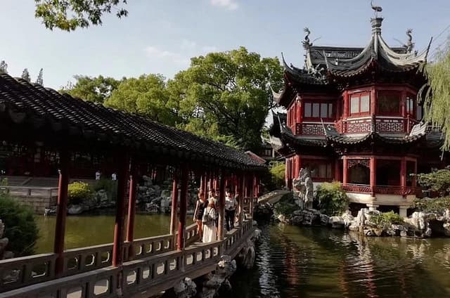 Full-Day Old Shanghai City Lifestyle and Culture Private Tour with Lunch