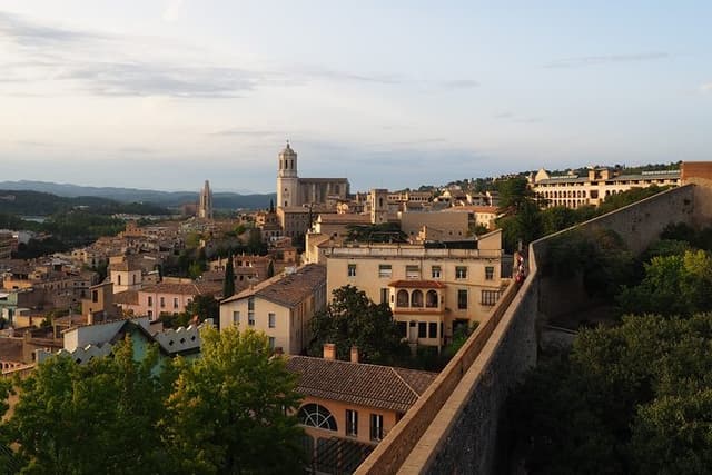Secret Girona and City Walls