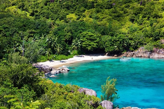 Nature Trail: Anse Major