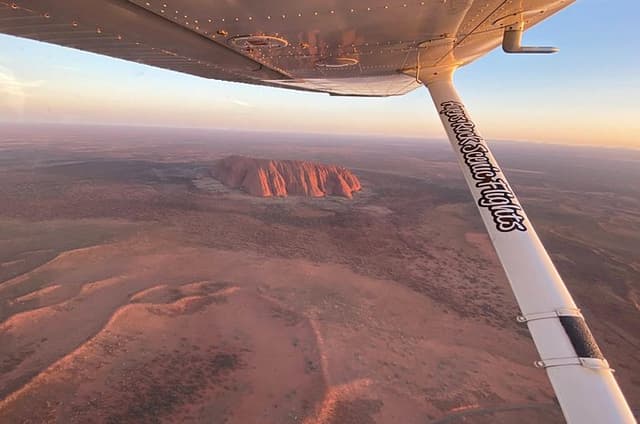 Ayers Rock Scenic Plane Flight: Desert Explorer