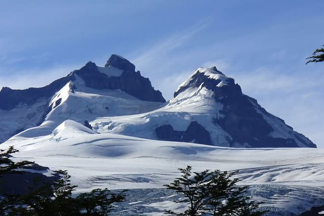 Tour Cerro Tronador and Black Glacier from Bariloche