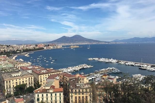 Private Tour of Naples and Royal Palace with Tour Guide