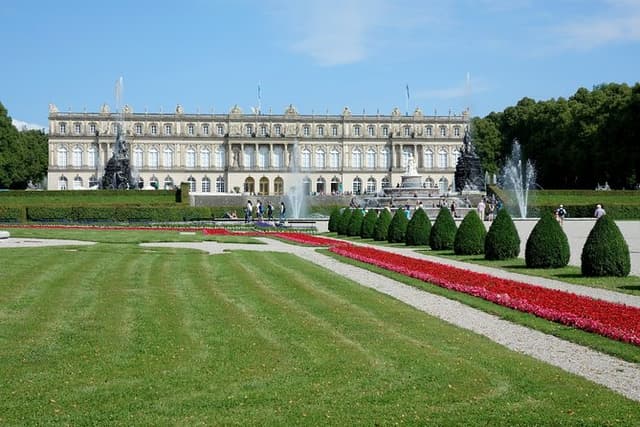 Private Day Trip to Herrenchiemsee Palace – Boat Cruise & Lunch