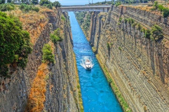 Epic Peloponnese, Delphi & Meteora Adventure from Athens
