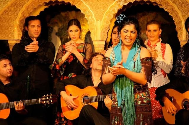 Granada Tapas Trail & Gypsy Flamenco Show
