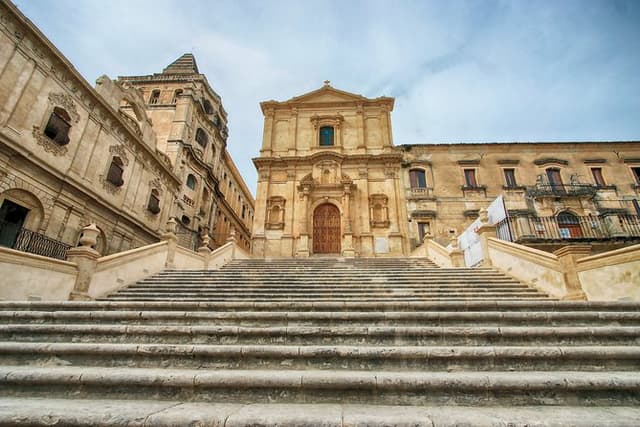 Known baroque, guided group tour