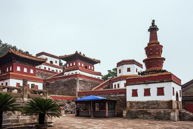 Private Full Day Tour to Chengde Summer Resort and Potala Palace from Beijing