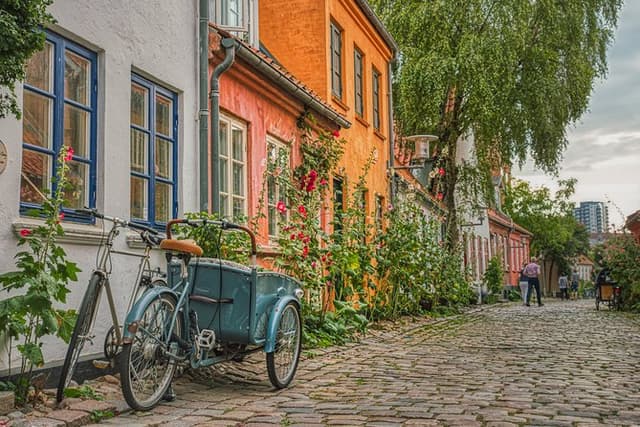 Jewels of Aarhus – Private Guided Walking Tour
