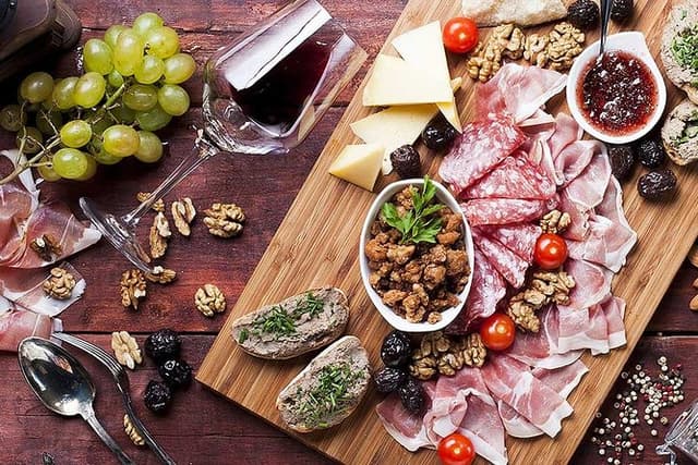 Delicious! Milan's Favorite Food Tour
