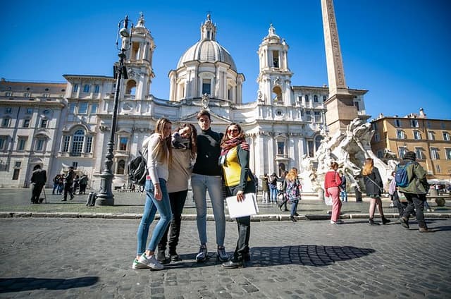 Private Walking Tour of Rome City Center Highlights including Pantheon & Trevi